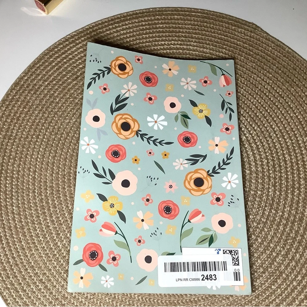 < NEW Daily Gratitude Journal >